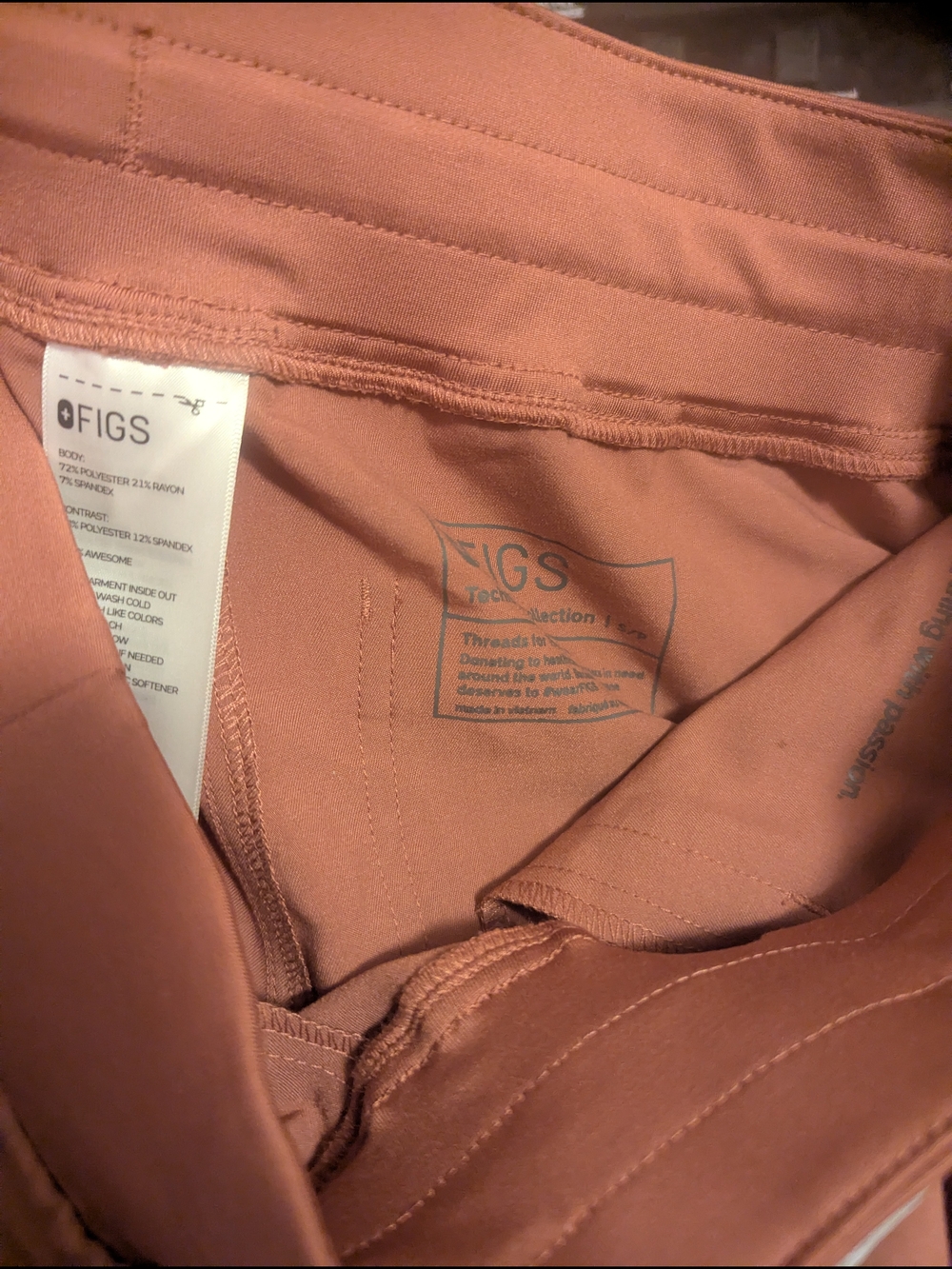 Set Of Figs Women's Dusty Pink Scrubs - Picture 6 of 6